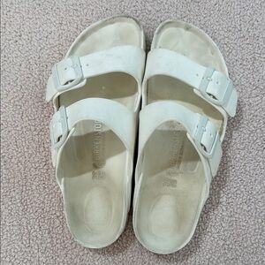 Birkenstock White Sandals with Textured Sole and Matte Finish